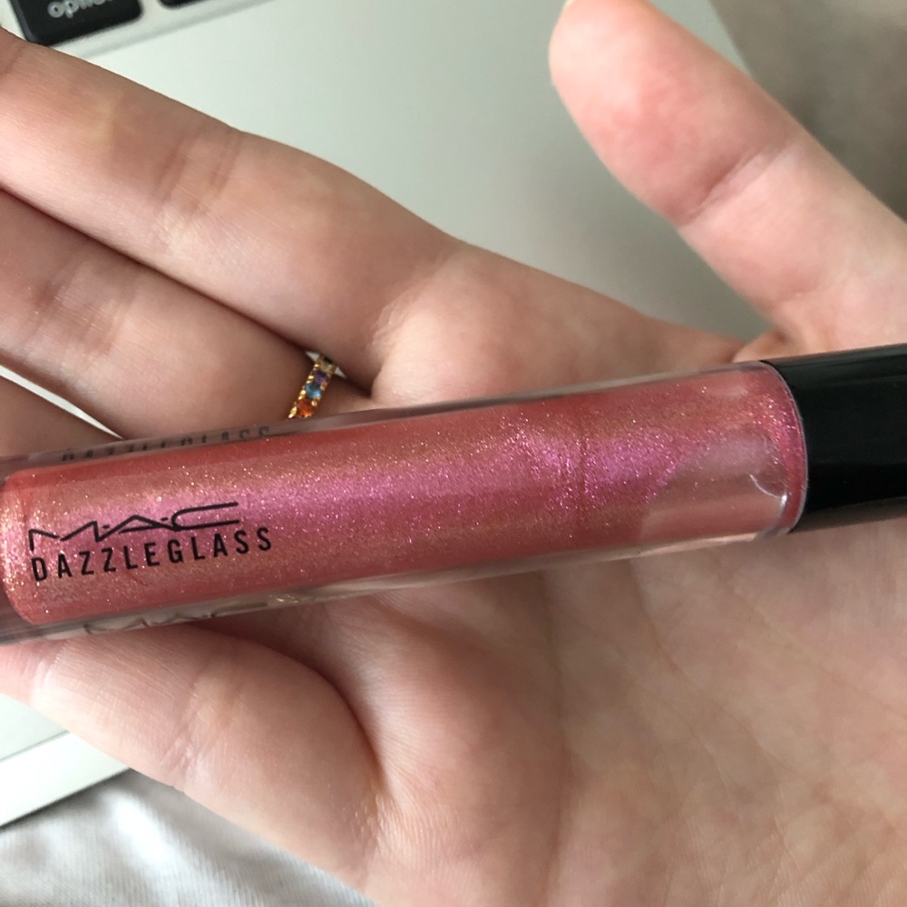 MAC “dazzleglass” lipgloss